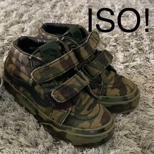 ISO: camo mono vans-size 8 and 10